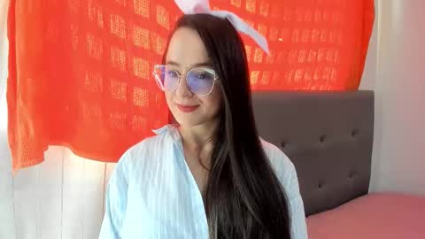 angela_nix online show from October 22, 3:17 pm