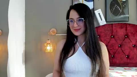 angela_nix online show from June 1, 3:36 pm