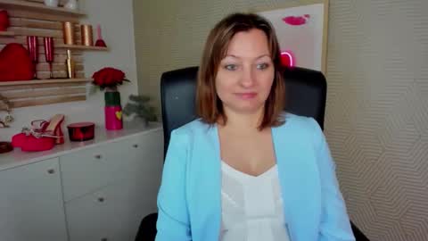 Angela online show from March 25, 6:49 am