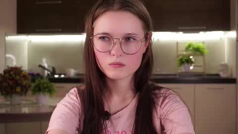 Mary online show from September 10, 11:10 am