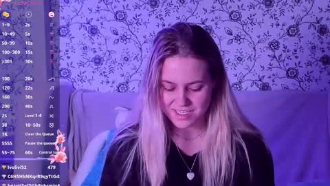 Darsi Anty online show from December 5, 5:14 pm