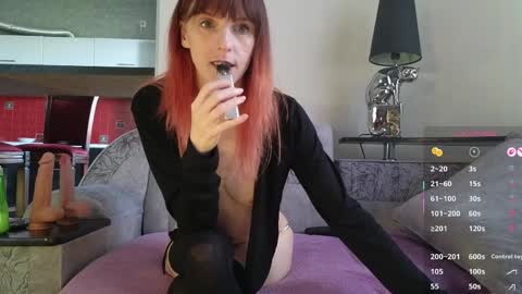 angelbl666 online show from April 10, 7:25 am