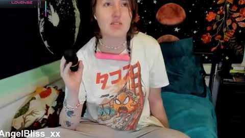 Angel online show from November 30, 6:34 pm