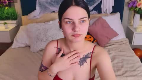 angel online show from October 26, 10:00 am