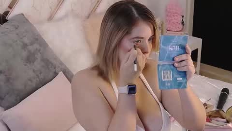 angeliepastori online show from February 8, 4:35 pm