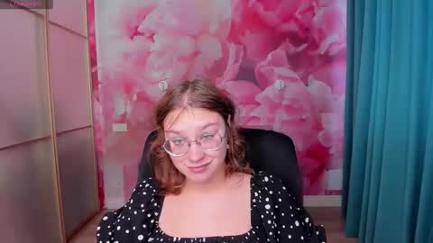 AngelinaLow online show from October 9, 11:58 am