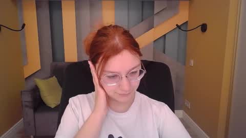 AngelinaLow online show from March 16, 12:31 pm