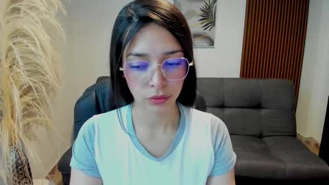 angeline_davies online show from September 23, 1:31 pm