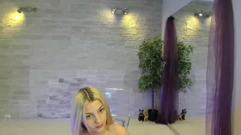 angelinsin online show from February 5, 8:45 pm