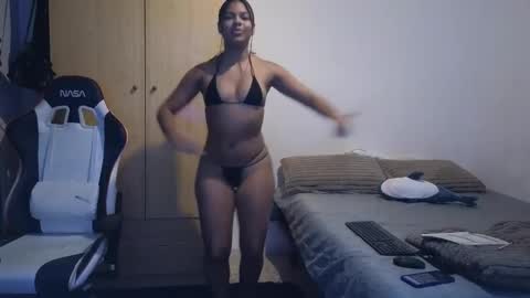 Angelly online show from October 24, 6:15 pm