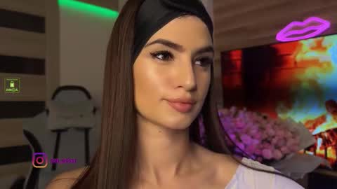 Snapshot of angelmi171 chatting on October 10, 8:14 pm angelmi171 online show from October 10, 8:14 pm