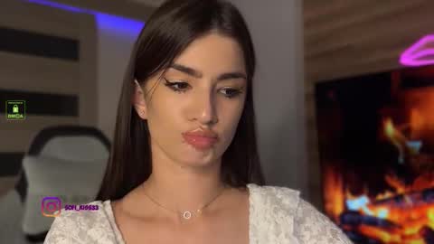 Snapshot of angelmi171 chatting on September 10, 6:30 pm angelmi171 online show from September 10, 6:30 pm