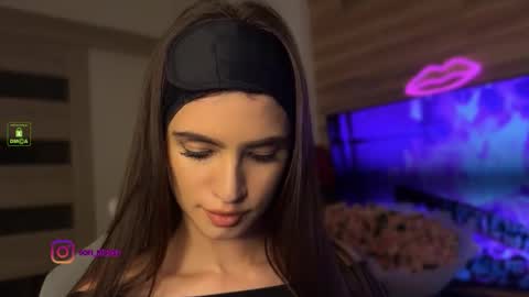 Snapshot of angelmi171 chatting on October 9, 8:13 pm angelmi171 online show from October 9, 8:13 pm