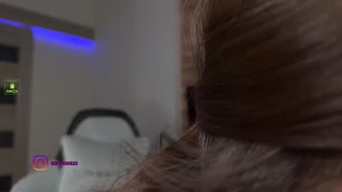 Snapshot of angelmi171 chatting on September 14, 8:18 pm angelmi171 online show from September 14, 8:18 pm