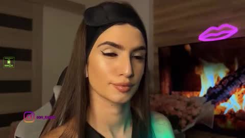 Snapshot of angelmi171 chatting on October 11, 8:44 pm angelmi171 online show from October 11, 8:44 pm