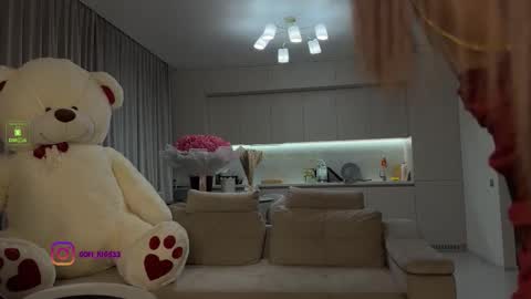 Snapshot of angelmi171 chatting on October 15, 10:01 pm angelmi171 online show from October 15, 10:01 pm