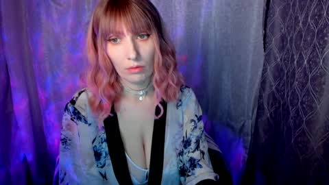 Angie online show from January 6, 9:43 pm