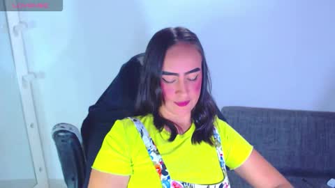 IG angie dreamgirl01 online show from December 14, 2:39 am