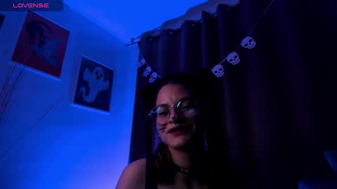 Snapshot of angiepirs chatting on October 26, 1:45 am AngiePirs online show from October 26, 1:45 am