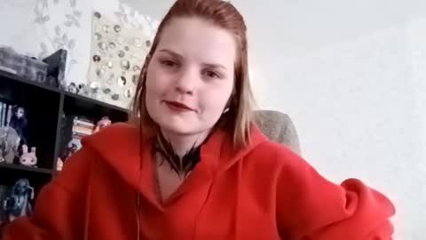 Snapshot of anglewiemann chatting on October 16, 11:02 am Lana online show from October 16, 11:02 am