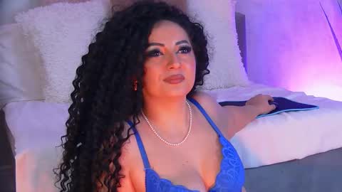 anissia teaser online show from November 9, 6:42 am