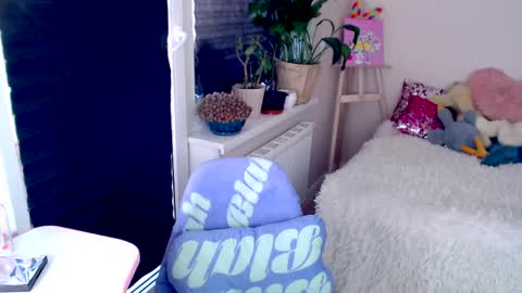 anita_moon_ online show from May 23, 1:20 pm