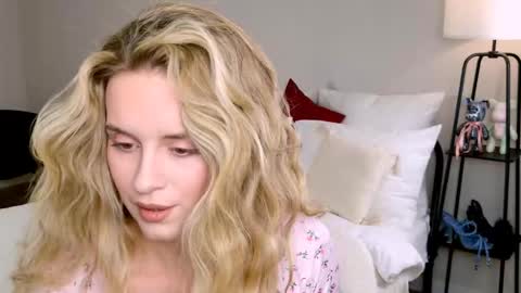 Snapshot of anitafischer chatting on October 23, 1:17 pm Anita online show from October 23, 1:17 pm