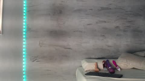 Hello My name is NaiaraPv is OPEN online show from January 29, 2:10 pm