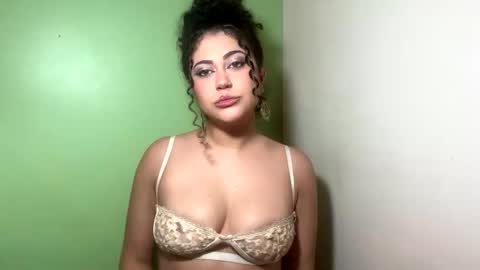 Snapshot of ann4montez_ chatting on December 19, 3:51 am Anna online show from December 19, 3:51 am