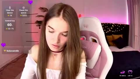ann_woood online show from June 16, 4:19 pm
