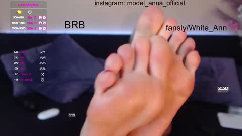 Snapshot of anna_bonbon chatting on February 15, 11:39 am anna_bonbon online show from February 15, 11:39 am