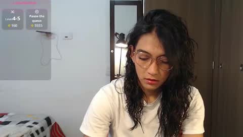 Anna online show from December 15, 3:06 pm