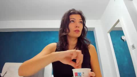 Anna online show from March 11, 7:03 am