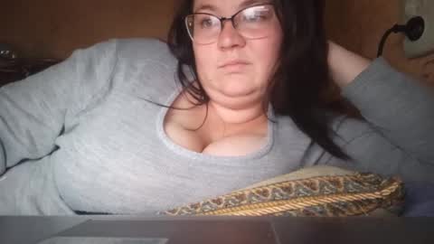 annabelhampton online show from December 3, 5:55 pm