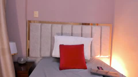 AnnaBrooks online show from June 2, 1:28 am