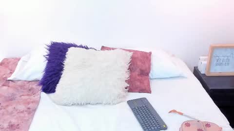 Anna Rosse online show from July 21, 12:06 pm