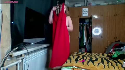 AnnaXLovers online show from December 16, 1:00 pm