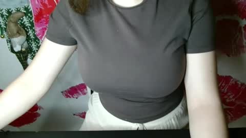 Bella online show from November 17, 7:03 pm