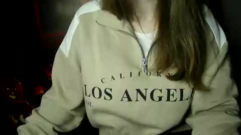 Bella online show from October 16, 5:04 pm