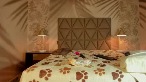 Anne online show from March 29, 8:46 am