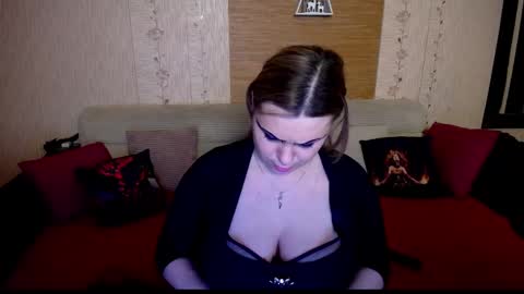 Snapshot of annessixreign chatting on March 7, 3:40 am AnnessixReign online show from March 7, 3:40 am