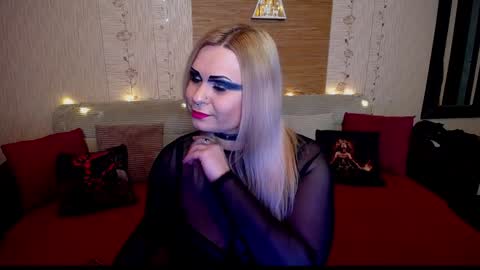 Snapshot of annessixreign chatting on December 25, 10:37 pm AnnessixReign online show from December 25, 10:37 pm