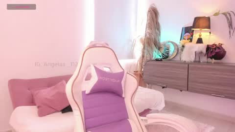 Angel online show from April 15, 4:51 pm