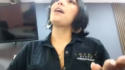 Ann online show from October 24, 5:09 pm