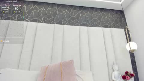 im annie   online show from March 26, 3:36 pm