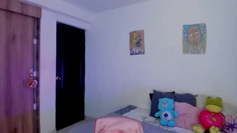 AnnieBlu3 online show from March 6, 11:03 am