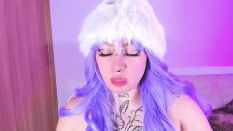 Snapshot of annika_03 chatting on February 22, 12:16 am Gise. online show from February 22, 12:16 am