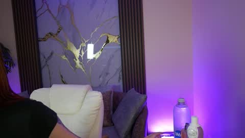 Ana online show from October 10, 11:37 am