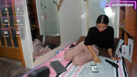 LittleSunny  My schedule 1400 - 2200 GMT -5 online show from January 8, 3:43 am