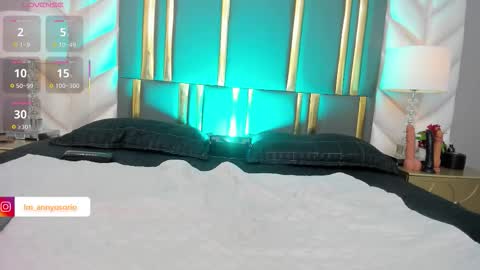 Anny online show from November 24, 8:00 pm